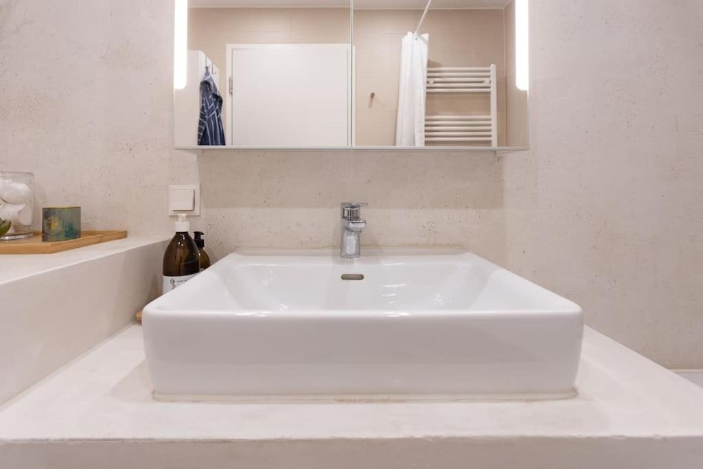 Dream Apartment - Central And Quiet With Ac And Free Parking Garage Vienna Esterno foto