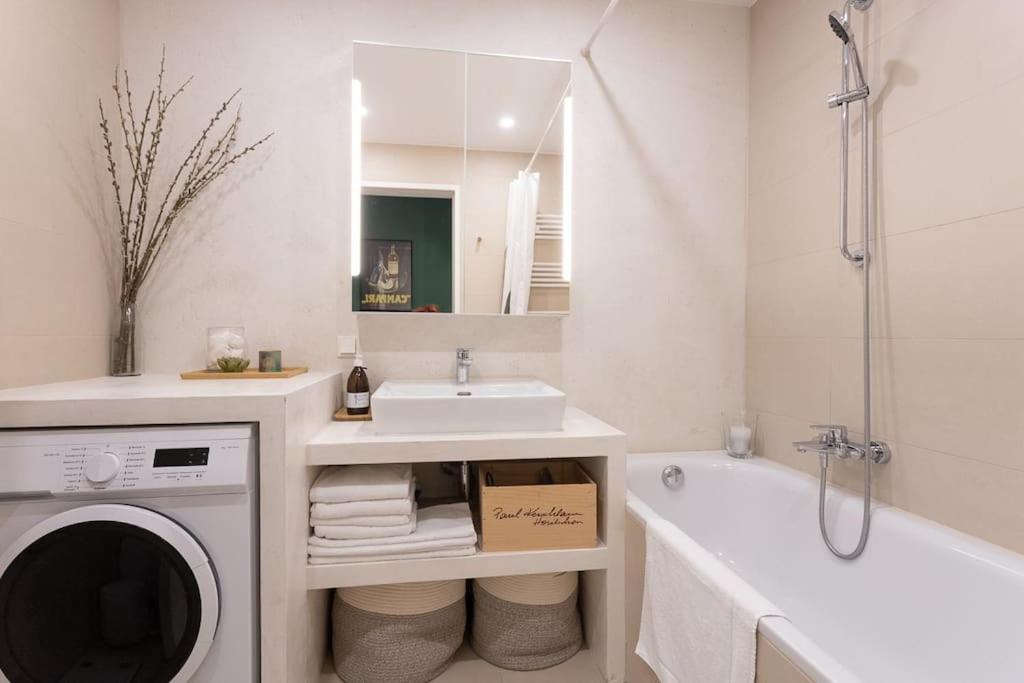 Dream Apartment - Central And Quiet With Ac And Free Parking Garage Vienna Esterno foto